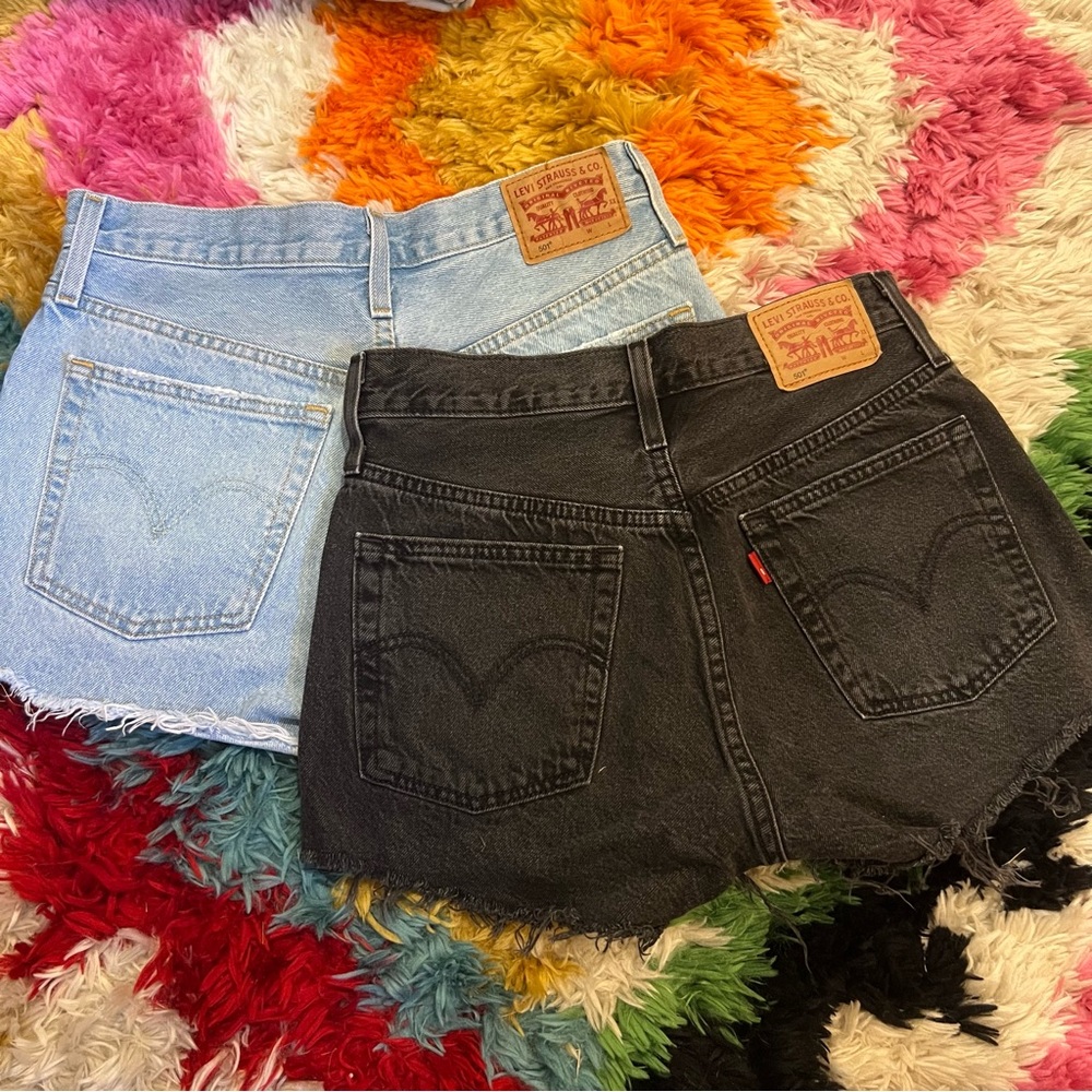 x2 Pairs of Levi’s 501 Distressed Jean Shorts BUNDLE